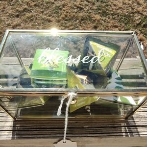 Glass Display Box with Green Tea
